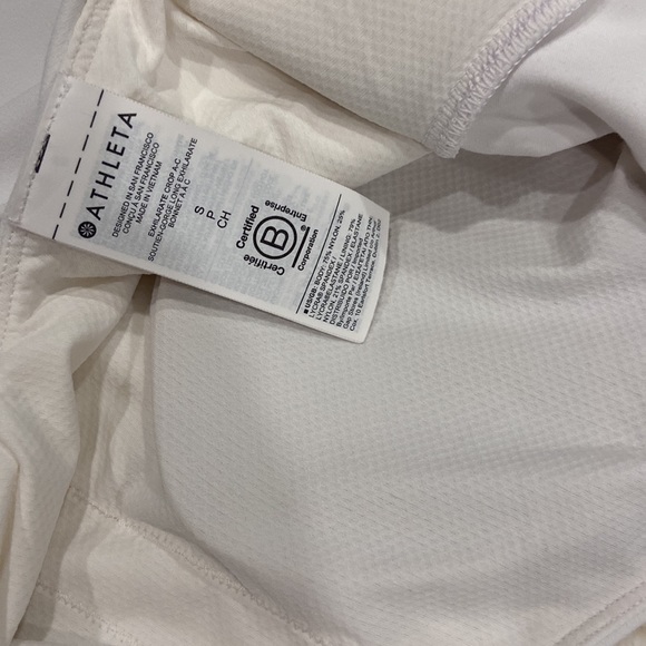 EUC * Athleta * Exhilarate Crop * Small - Picture 3 of 3